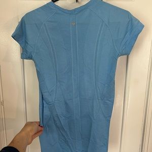 Lulu lemon size 6 shirt